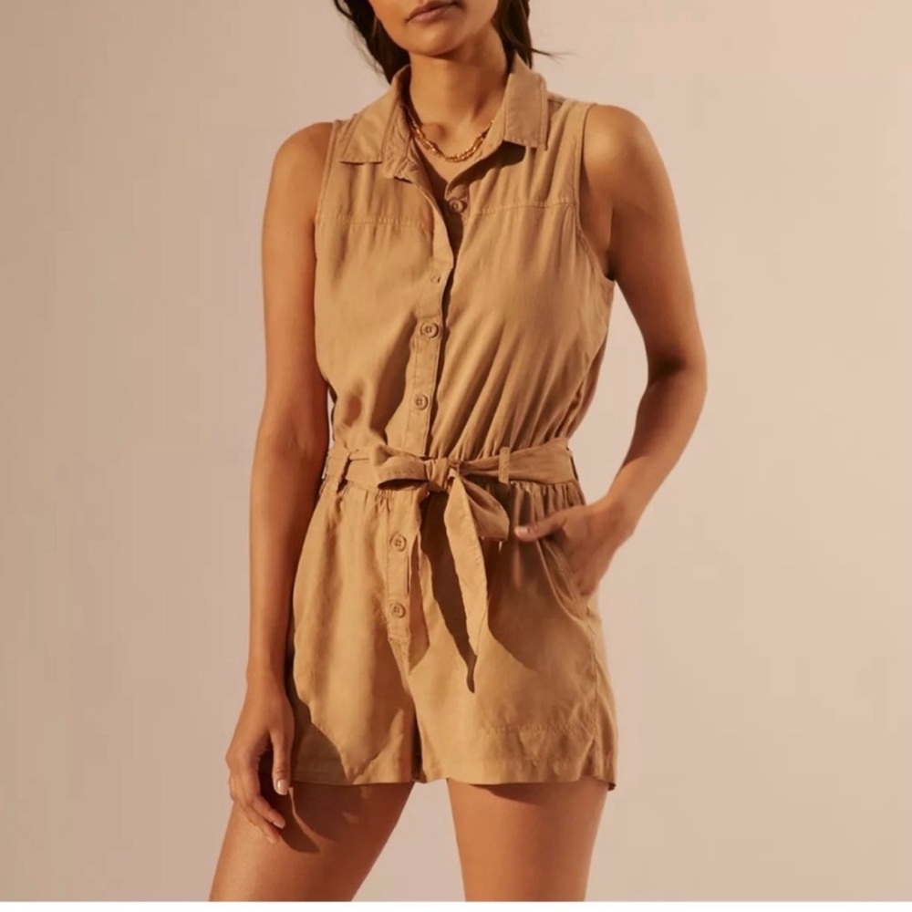 Cloth and Stone romper NWT